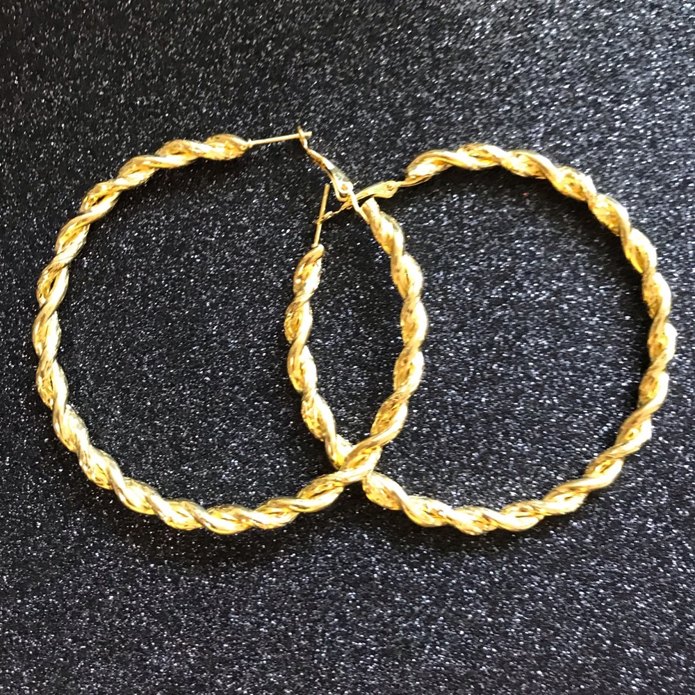 Twisted Rope Gold Hoop Earrings NWT
